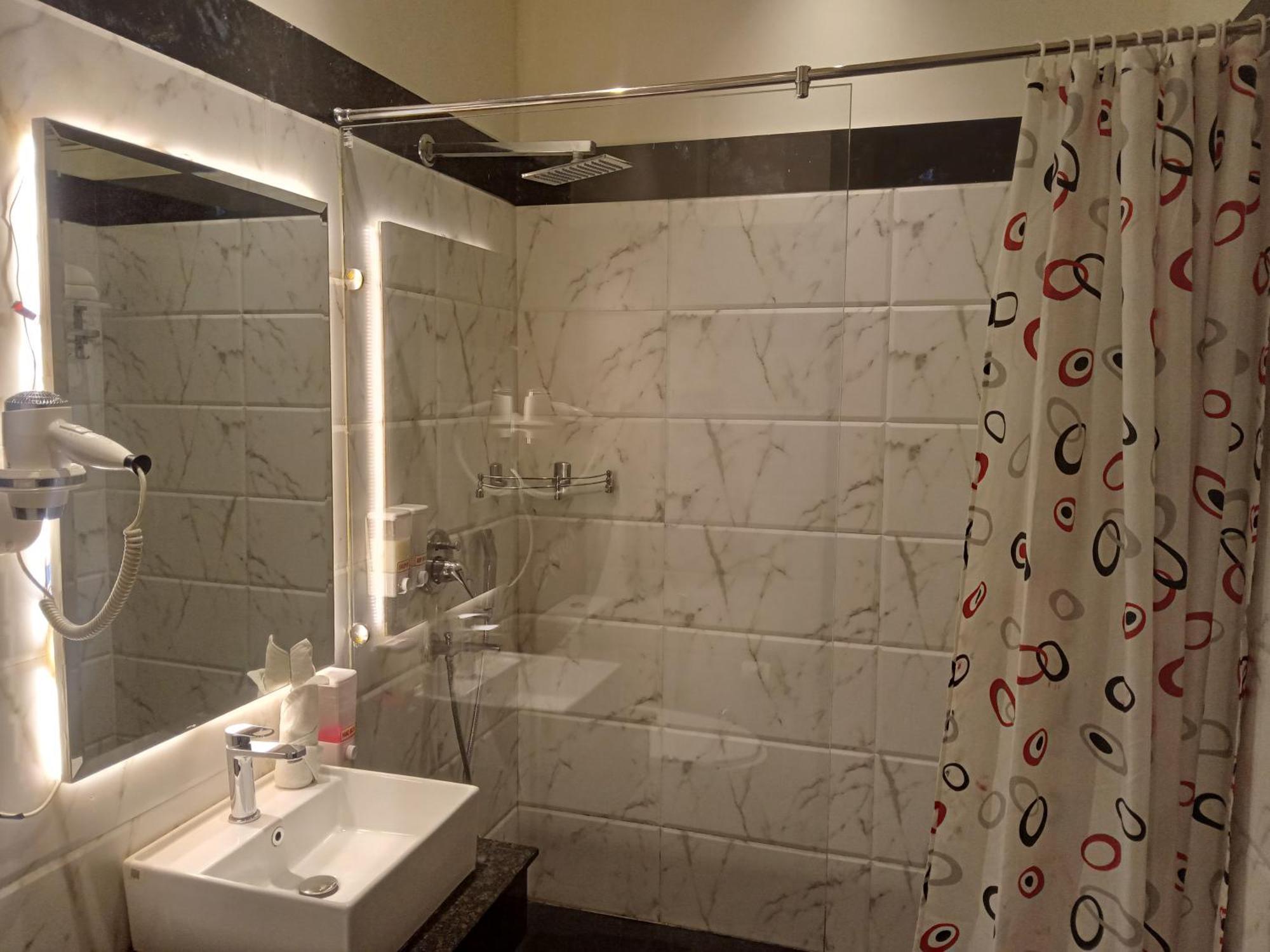 The Stella Hotel & Resort Ludhiana Eksteriør bilde
